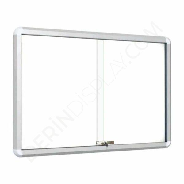 tekerlekli_surgulu_kapak_ilan_dolabi_manyetik_zeminli_1